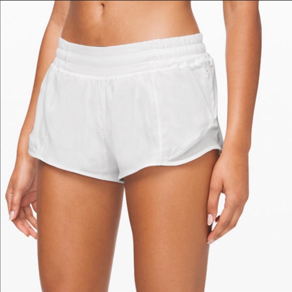 Lululemon Hotty Hot short